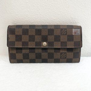 SOLD LOUIS VUITTON Damier Ebene Sarah Wallet